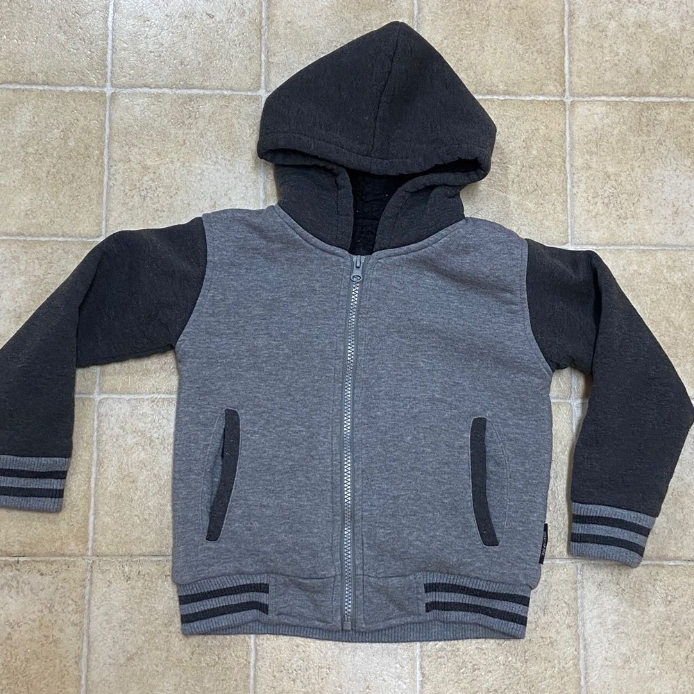 Ring Of Fire Boys Sweater Size S (4)